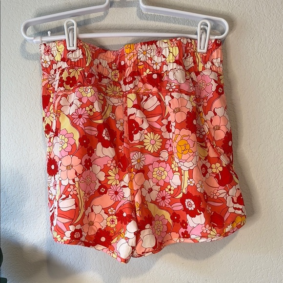 NWT Avia orange and Pink Floral Shorts medium - Picture 6 of 6